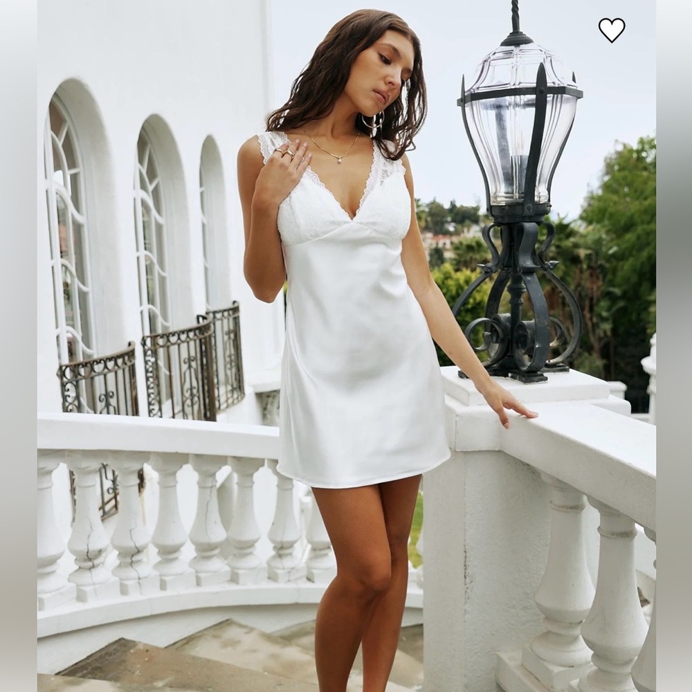 Affaire Lace Mini Dress White